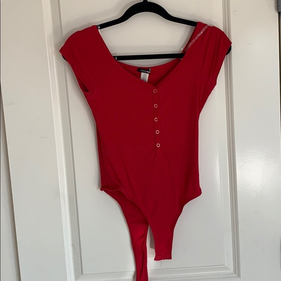 Fashion Nova red bodysuit (M) - Picture 2 of 6
